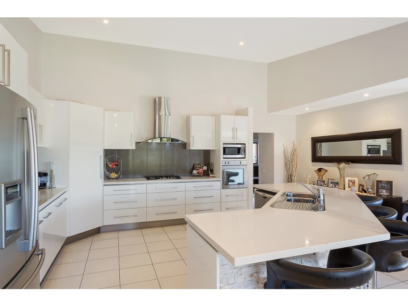 22 The Peninsula, Tura Beach NSW 2548