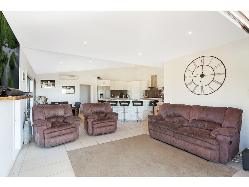 22 The Peninsula, Tura Beach NSW 2548