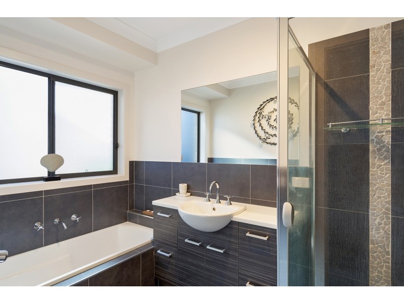 22 The Peninsula, Tura Beach NSW 2548
