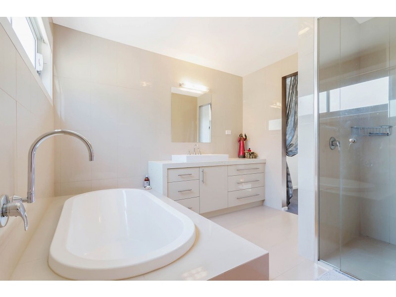 511 Sapphire Coast Drive, Tura Beach NSW 2548