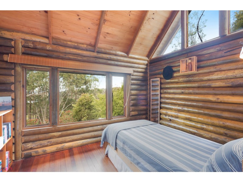 18 Thompson Drive, Tathra NSW 2550