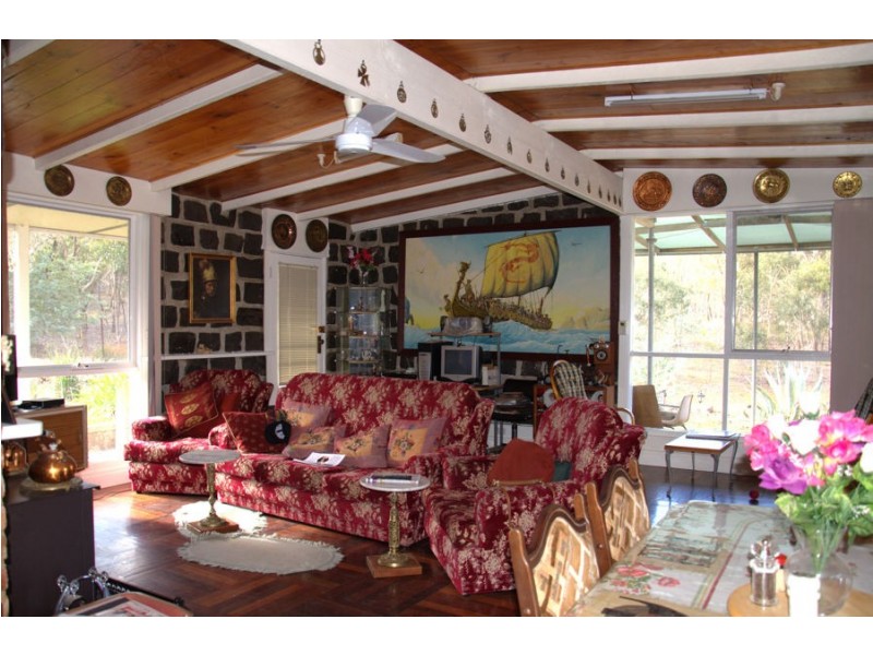 16 Pierce Hill Road, Dunolly VIC 3472