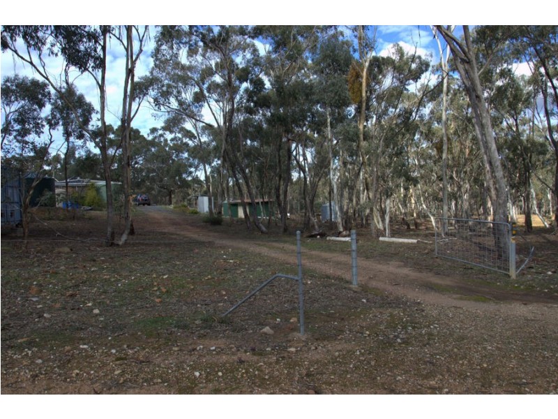 16 Pierce Hill Road, Dunolly VIC 3472