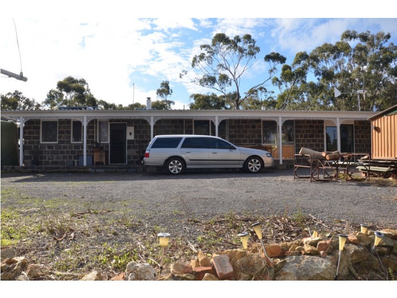 16 Pierce Hill Road, Dunolly VIC 3472