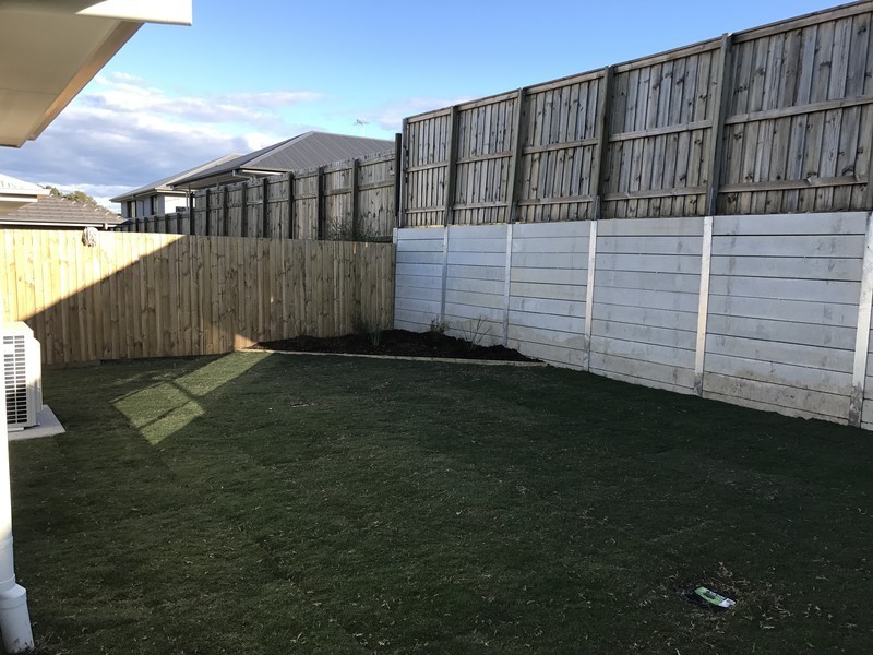 8 Creekstone Avenue, Redbank Plains QLD 4301