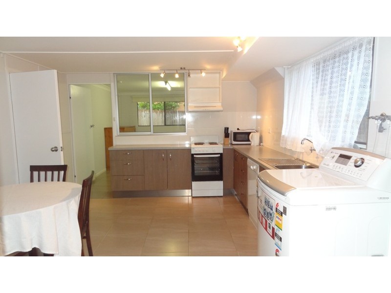 1/3 Weldon Street, Birkdale QLD 4159