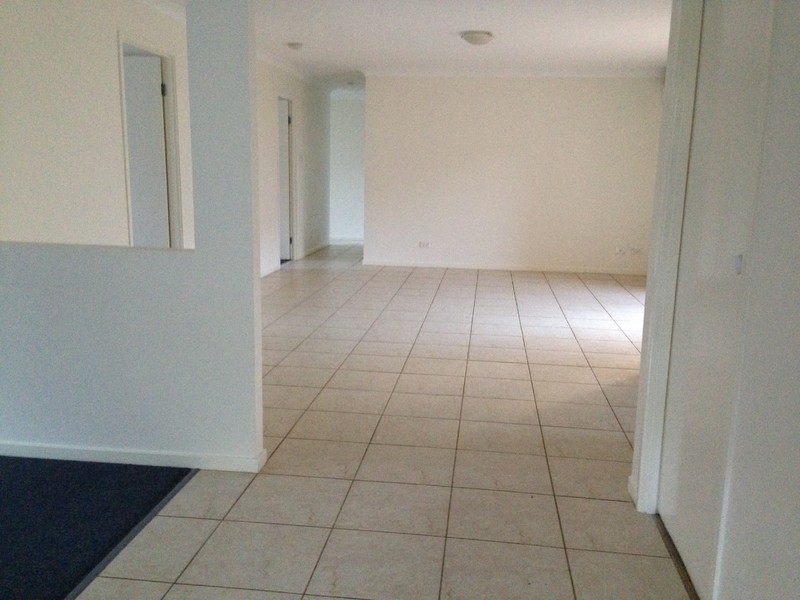 6 Green Place, Redland Bay QLD 4165