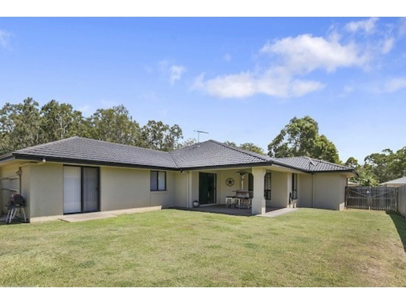 6 Shearwater Street, Cleveland QLD 4163