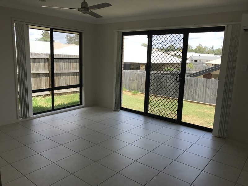 1/10 St Andrews Drive, Leichhardt QLD 4305