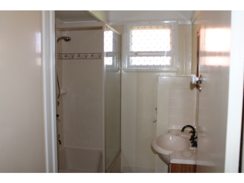 39 Gibson Crescent, Holland Park QLD 4121