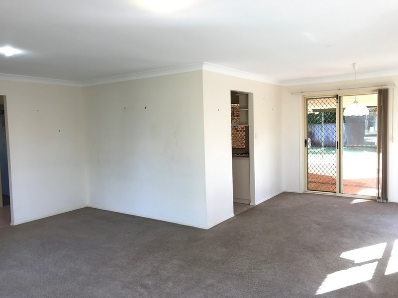 38 School Road, Victoria Point QLD 4165