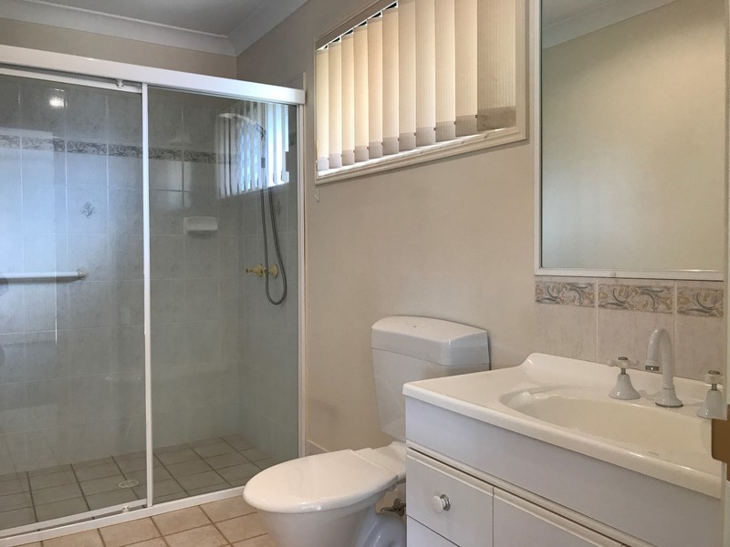 38 School Road, Victoria Point QLD 4165