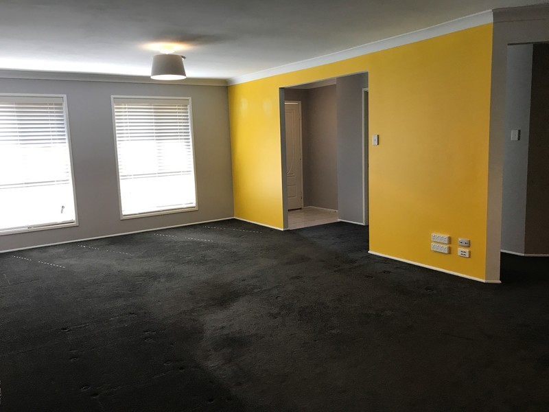 43 Gainsborough Avenue, Mackenzie QLD 4156
