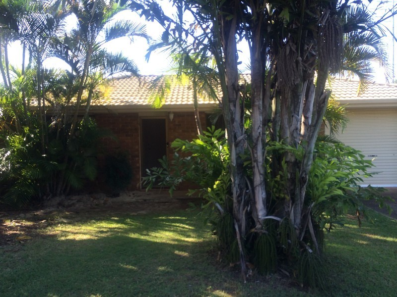 12 Sylvania Street, Wellington Point QLD 4160