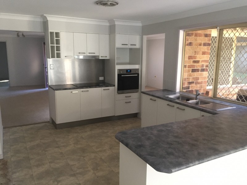 69 Sunshine Drive, Cleveland QLD 4163