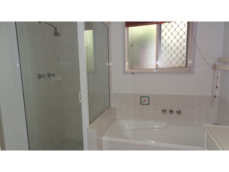 69 Sunshine Drive, Cleveland QLD 4163