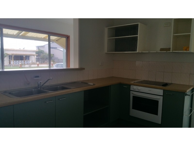 28 Base Street, Victoria Point QLD 4165