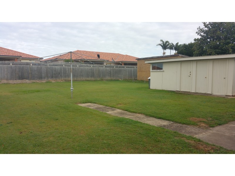28 Base Street, Victoria Point QLD 4165