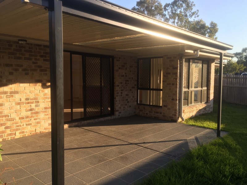 1 Spike Street, Redland Bay QLD 4165