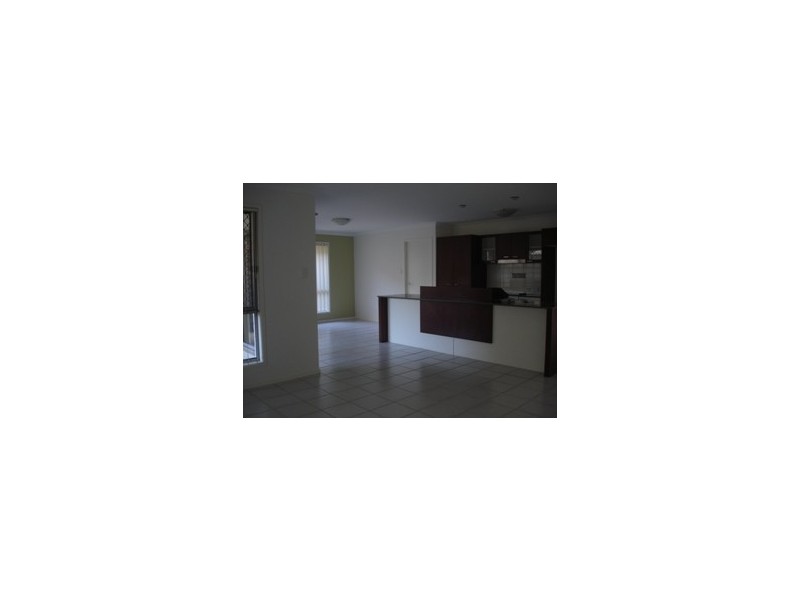 2 Whitsunday Place, Redland Bay QLD 4165
