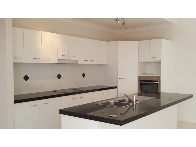 2/42 South Street, Cleveland QLD 4163