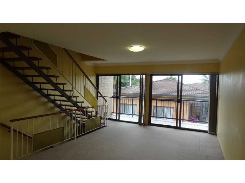 2/19 Alexandra Street, Balmoral QLD 4171