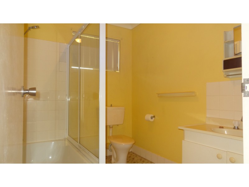 2/19 Alexandra Street, Balmoral QLD 4171