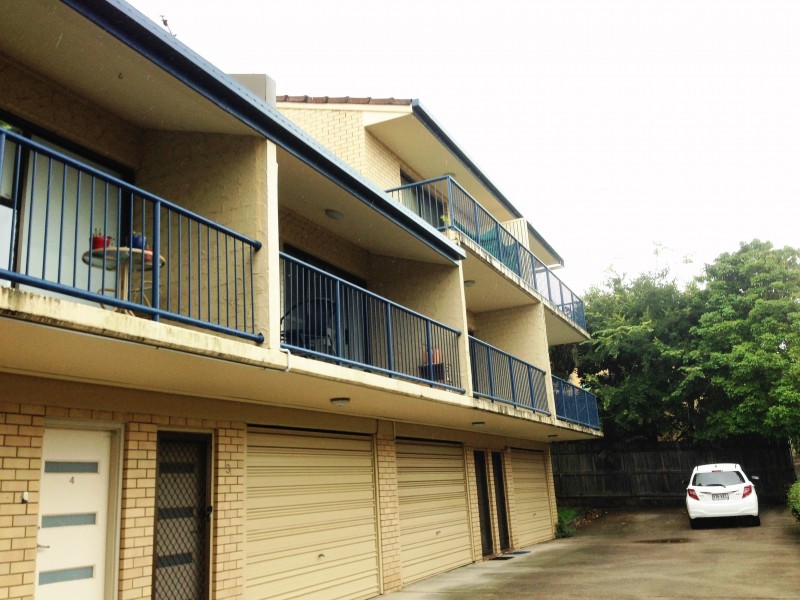 2/19 Alexandra Street, Balmoral QLD 4171