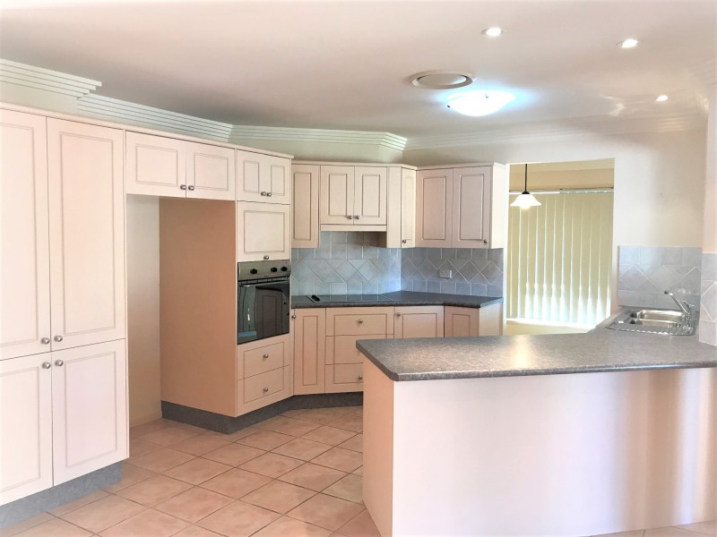 11 Sunray Place, Birkdale QLD 4159
