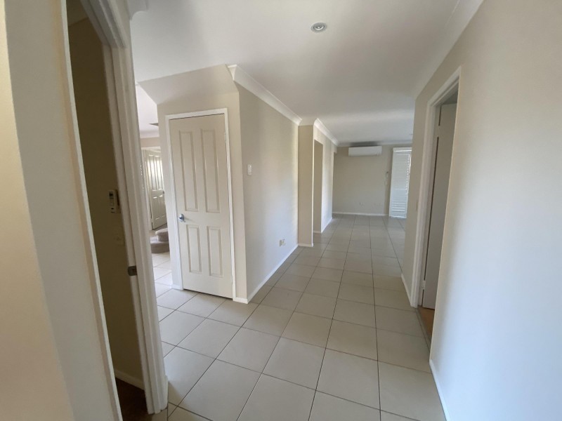 2 St Ives Court, Redland Bay QLD 4165
