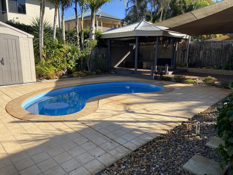 2 St Ives Court, Redland Bay QLD 4165