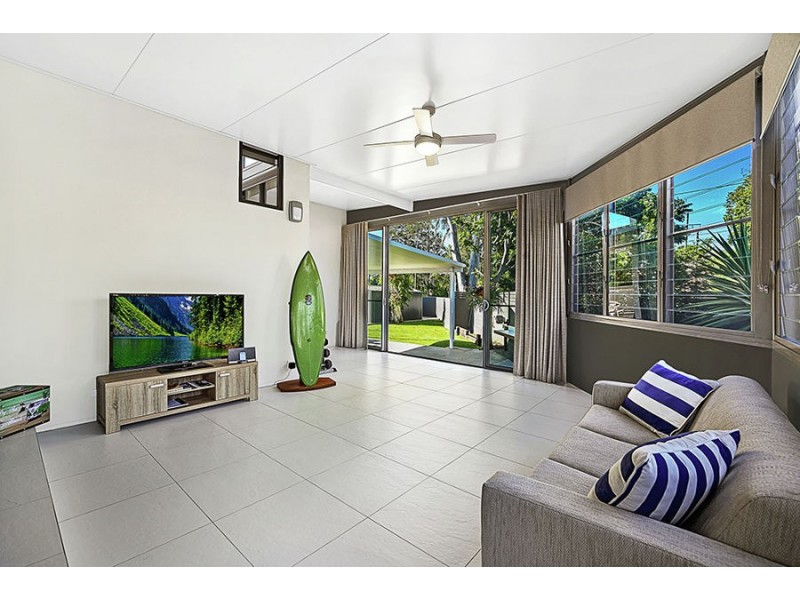 1/2 Elizabeth Street, Currumbin Waters QLD 4223