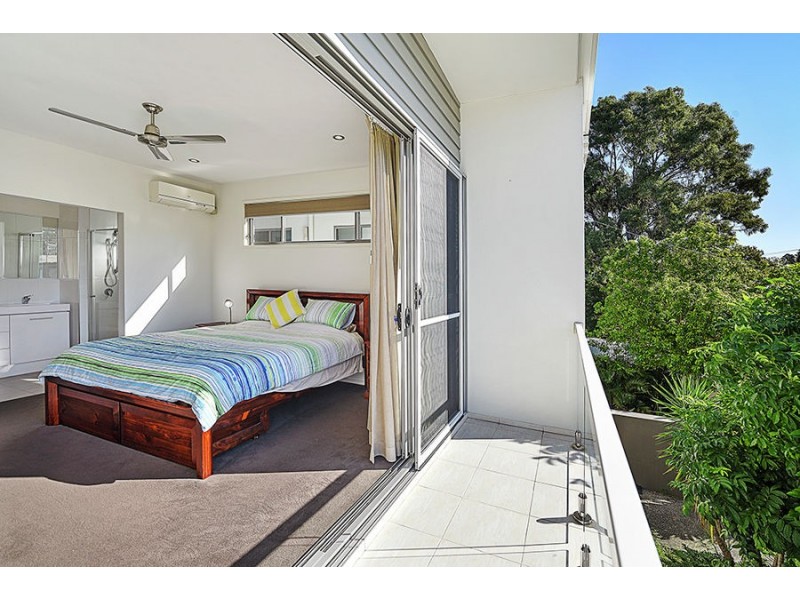 1/2 Elizabeth Street, Currumbin Waters QLD 4223