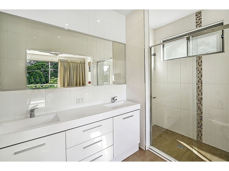 1/2 Elizabeth Street, Currumbin Waters QLD 4223