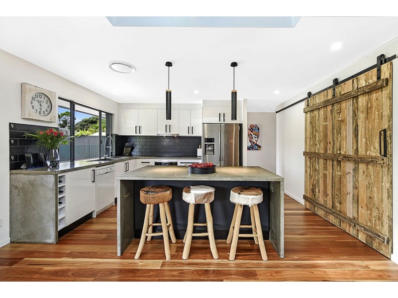12 Colvillea Court, Palm Beach QLD 4221
