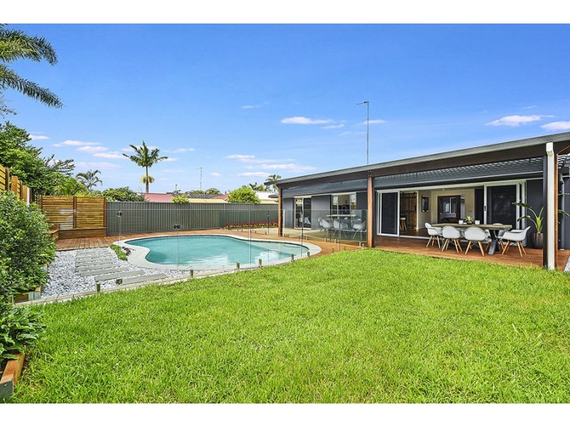 12 Colvillea Court, Palm Beach QLD 4221