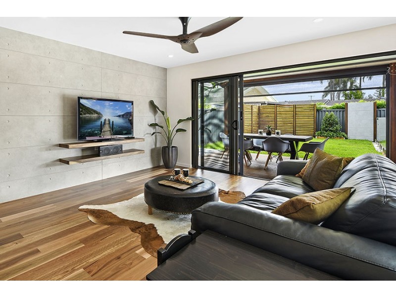 12 Colvillea Court, Palm Beach QLD 4221