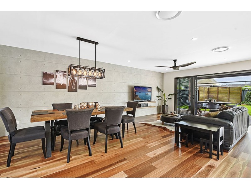 12 Colvillea Court, Palm Beach QLD 4221