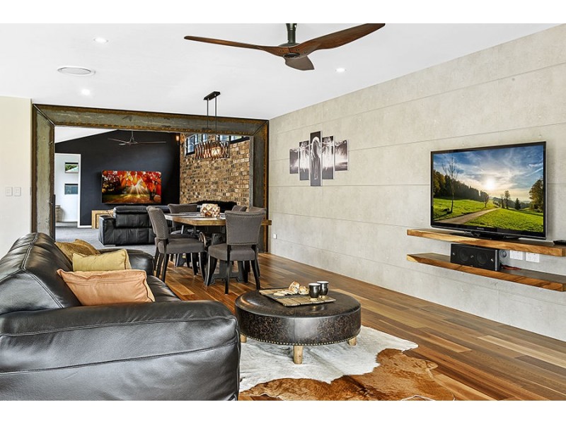 12 Colvillea Court, Palm Beach QLD 4221