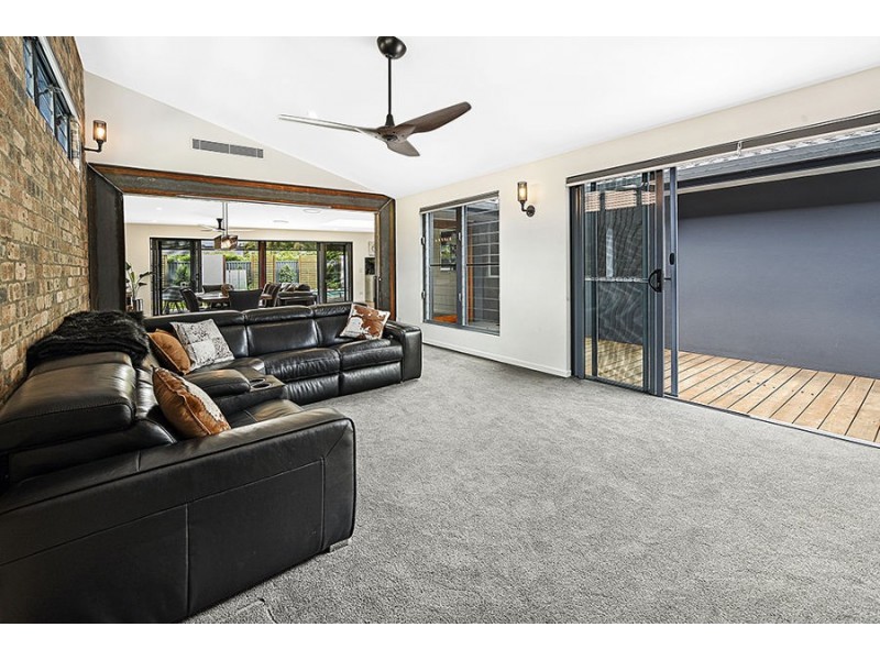 12 Colvillea Court, Palm Beach QLD 4221