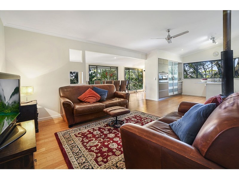 30 Domain Road, Currumbin QLD 4223