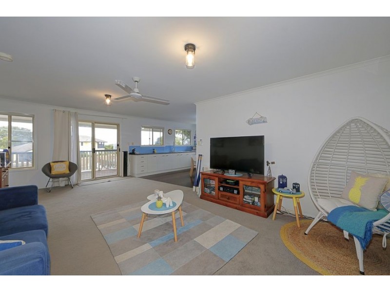 3 Saunders, Elliott Heads QLD 4670