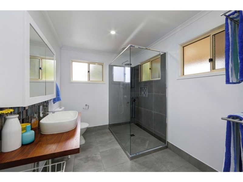 3 Saunders, Elliott Heads QLD 4670
