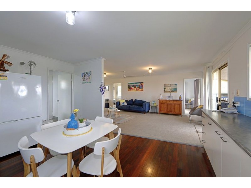 3 Saunders, Elliott Heads QLD 4670