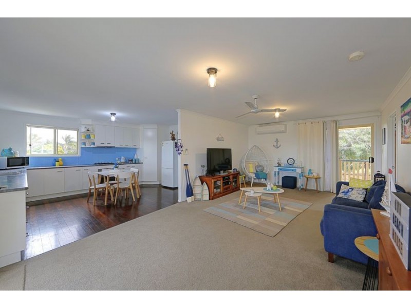 3 Saunders, Elliott Heads QLD 4670