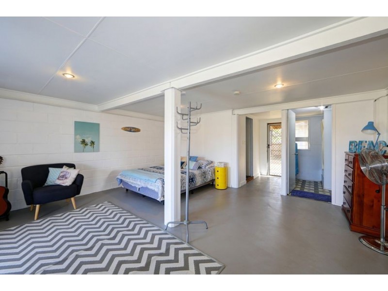 3 Saunders, Elliott Heads QLD 4670