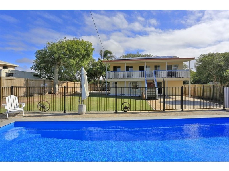 3 Saunders, Elliott Heads QLD 4670