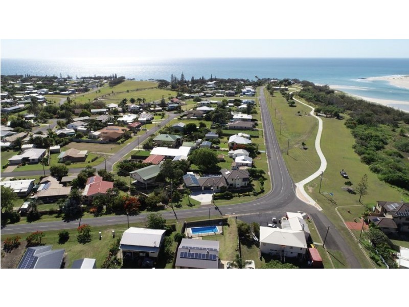 3 Saunders, Elliott Heads QLD 4670