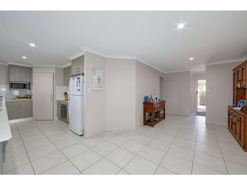 16 Byron street, Burnett Heads QLD 4670