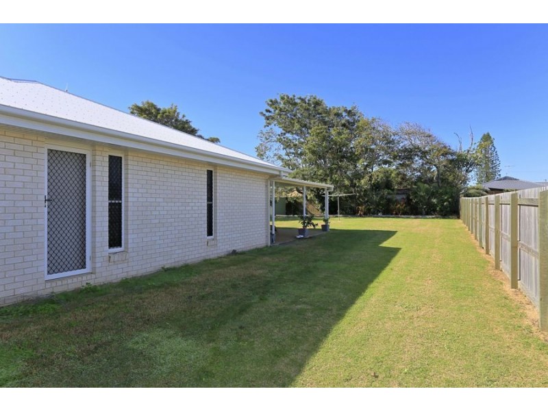 16 Byron street, Burnett Heads QLD 4670